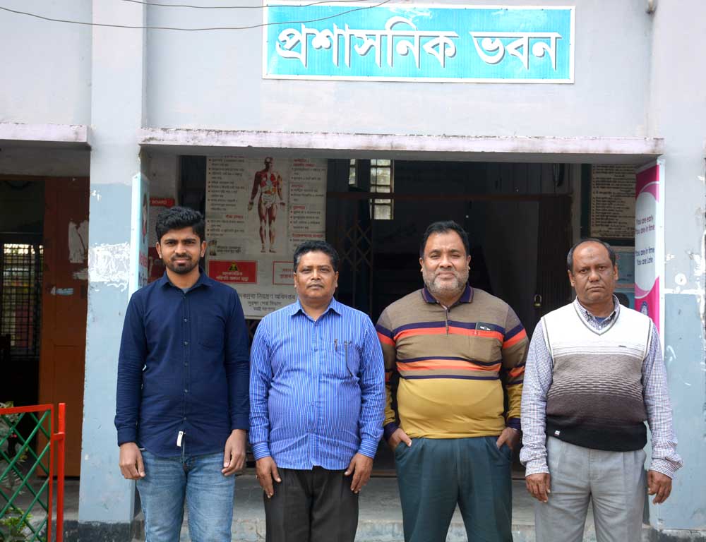 বিদ্যালয়ের ৩য় শ্রেণীর কর্মচারীবৃন্দ
